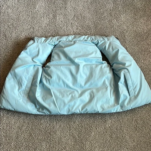 Silver Puffer Vest girls size xl(14) - Picture 3 of 6